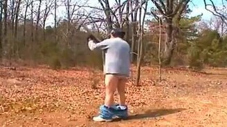 Стрелок потерял штаны - смотреть видео (0:05)