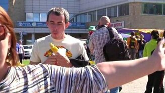 Оператор замечтался - смотреть видео (1:35)