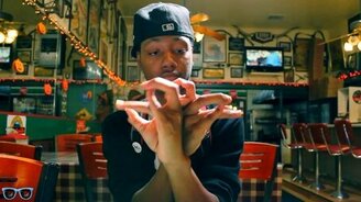 Танец пальцев рук - смотреть видео (2:39)