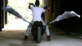 Мотоцикл с крыльями - смотреть видео (0:50)