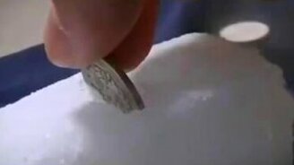 Монета в сухом льду - смотреть видео (0:43)