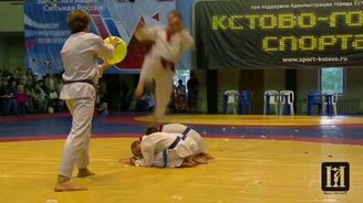 Мощный удар тхэквондиста - смотреть видео (0:23)