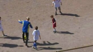 Матч звёздных футболистов - смотреть видео (1:55)