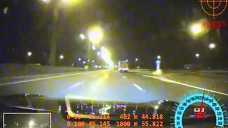 На огромной скорости лопнуло колесо - смотреть видео (1:07)