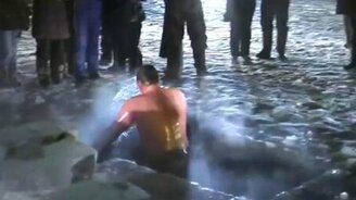 Закаливание по-сибирски - смотреть видео (5:30)