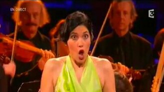 Эмоциональная оперная певица - смотреть видео (6:27)