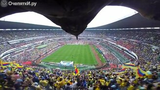 Орёл над футбольным полем - смотреть видео (0:33)