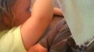 Реакция на то, что папа побрился - смотреть видео (1:19)