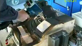 Лазер как инструмент чистки поверхности - смотреть видео (0:42)