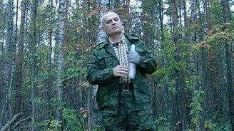 Неожиданный бросок ножа - смотреть видео (1:00)