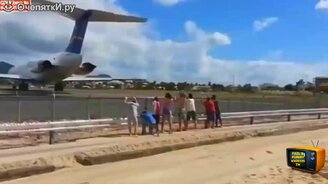 Прикольные нелепости и падения - смотреть видео (4:33)