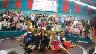 Немецкий аттракцион для девушек - смотреть видео (4:19)