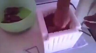 Быстрое нанизывание минишашлыка - смотреть видео (2:38)