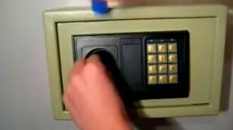 Как вскрыть китайский сейф - смотреть видео (1:40)