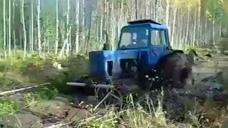Самый лучший внедорожник - трактор - смотреть видео (1:25)