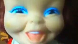 У куклы садятся батарейки - смотреть видео (0:41)