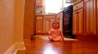 Счастье дочери, когда она видит отца - смотреть видео (0:40)