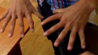 Шесть пальцев на каждой руке - смотреть видео (0:47)