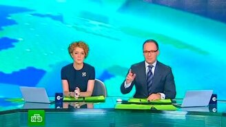 Ведущий не может сдержать смех - смотреть видео (0:26)