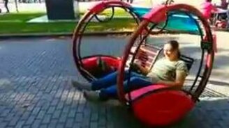 Лавка-аттракцион - смотреть видео (0:25)