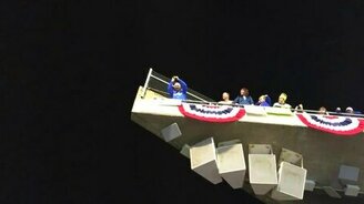 Меткий бросок продавца - смотреть видео (0:45)