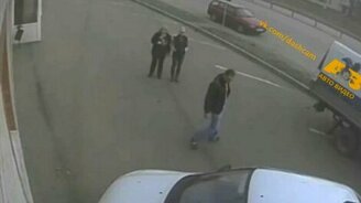 Жёстко запарковался - смотреть видео (0:28)