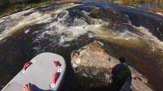 Вызволение белки из плена стремительной реки - смотреть видео (1:41)