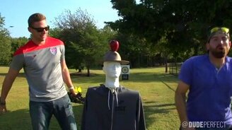 Трюки от мастеров владения луком - смотреть видео (6:07)