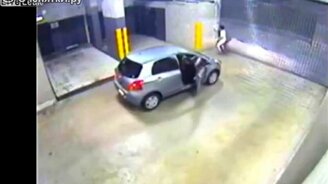 Циркач на автомобиле - смотреть видео (0:38)