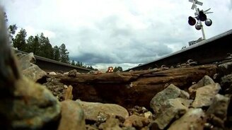 Поезд: вид снизу - смотреть видео (2:00)