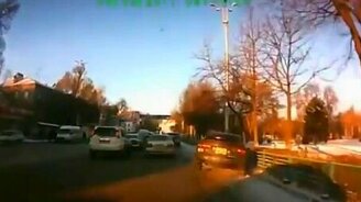 Залетел в отсек для чайников - смотреть видео (0:15)