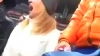 Суровая болельщица - смотреть видео (0:52)