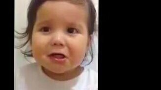 Очень эмоциональная девочка - смотреть видео (0:55)