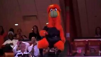 Талисман изобразил Бейонсе - смотреть видео (1:54)