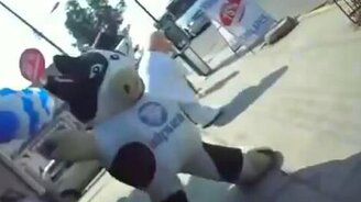 Парни, которым нравится их работа - смотреть видео (2:29)