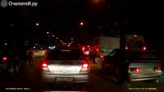 Добрые водители и скорая на дороге - смотреть видео (2:28)