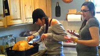 Разыграли девушку до слёз - смотреть видео (2:08)