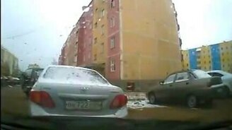 Главное в ДТП - не паниковать! - смотреть видео (0:38)