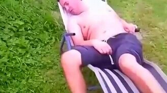 Разыграли рыбака - смотреть видео (0:39)