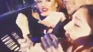 Голосистая фанатка Бейонс - смотреть видео (0:15)