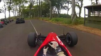 Гонка на болиде от первого лица - смотреть видео (2:35)