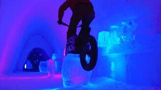 Мототриал в ледяном доме - смотреть видео (6:57)