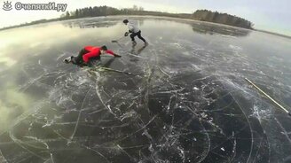 Хоккей на гладком льду - смотреть видео (2:03)
