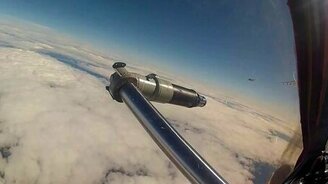 Дозаправка истребителя - смотреть видео (7:19)