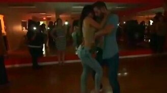 Чувственный танец бачата - смотреть видео (4:05)