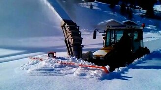 Быстрая уборка снега - смотреть видео (2:36)