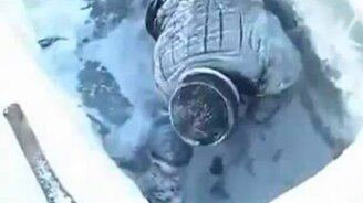 Неудачная попытка пробурить лунку - смотреть видео (1:18)