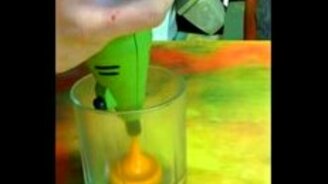 Раскрутили юлу до 32 000 оборотов - смотреть видео (0:37)