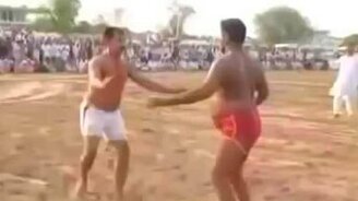 Кто даст больше пощёчин? - смотреть видео (2:39)