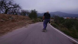 Скоростная езда на лонгборде - смотреть видео (2:57)